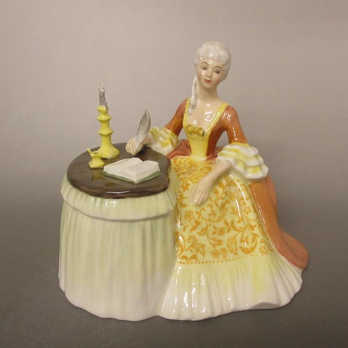 Royal Doulton ロイヤルドルトン フィギュリン HN2741 置物-