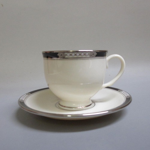 B★レノックス/LENOX　ハンコック/HANCOCK 　カップ＆ソーサー　プラチナ＆ブラック/パール　新入荷【中古】