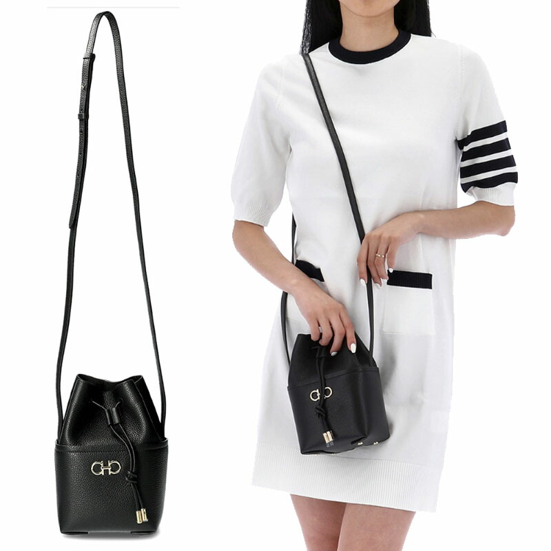 楽天市場】Ferragamo フェラガモ ショルダーバッグ レディース 楽天市場】Ferragamo フェラガモ ショルダーバッグ レディース