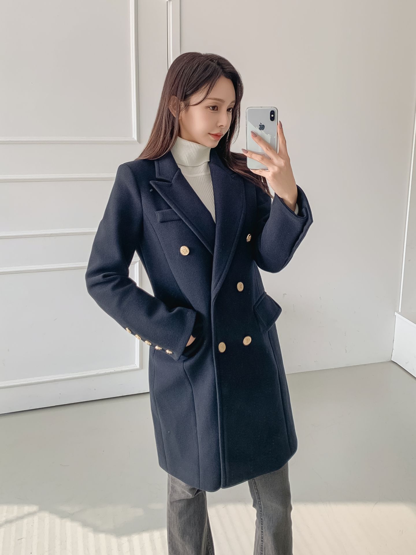 Suitroom (スーツルーム) ゴールドボタンコート カジュアル オフィスルック フォーマル 女らしさアップ エレガント ショートコート ダブルコート 冬ファッション 韓国アイテム アウター HE&SHE【送料無料】