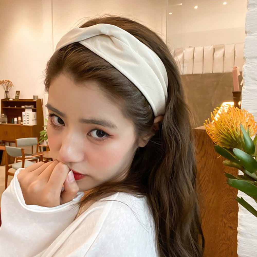 最大15 クーポン ツイスト 女性用 レディース 韓国ファッション カチューシャ 幅広 おしゃれ 女性 ヘアアクセサリー パーティ