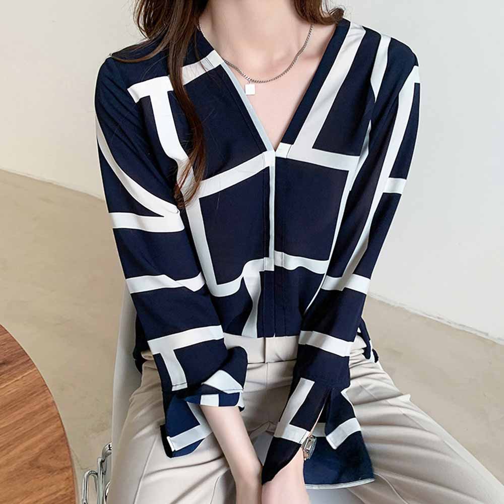 ブラウス レディース おしゃれ 大人 大人上品 通勤 長袖 サイドスリット Vネック 女性