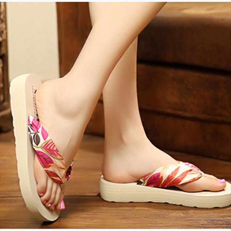 最大15 クーポン ビーチサンダル 軽い 軽量 リゾート レディース 花柄 夏 ボヘミアン柄 トングサンダル