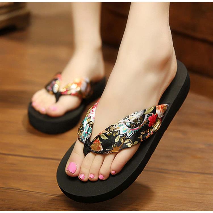最大15 クーポン ビーチサンダル 軽い 軽量 リゾート レディース 花柄 夏 ボヘミアン柄 トングサンダル