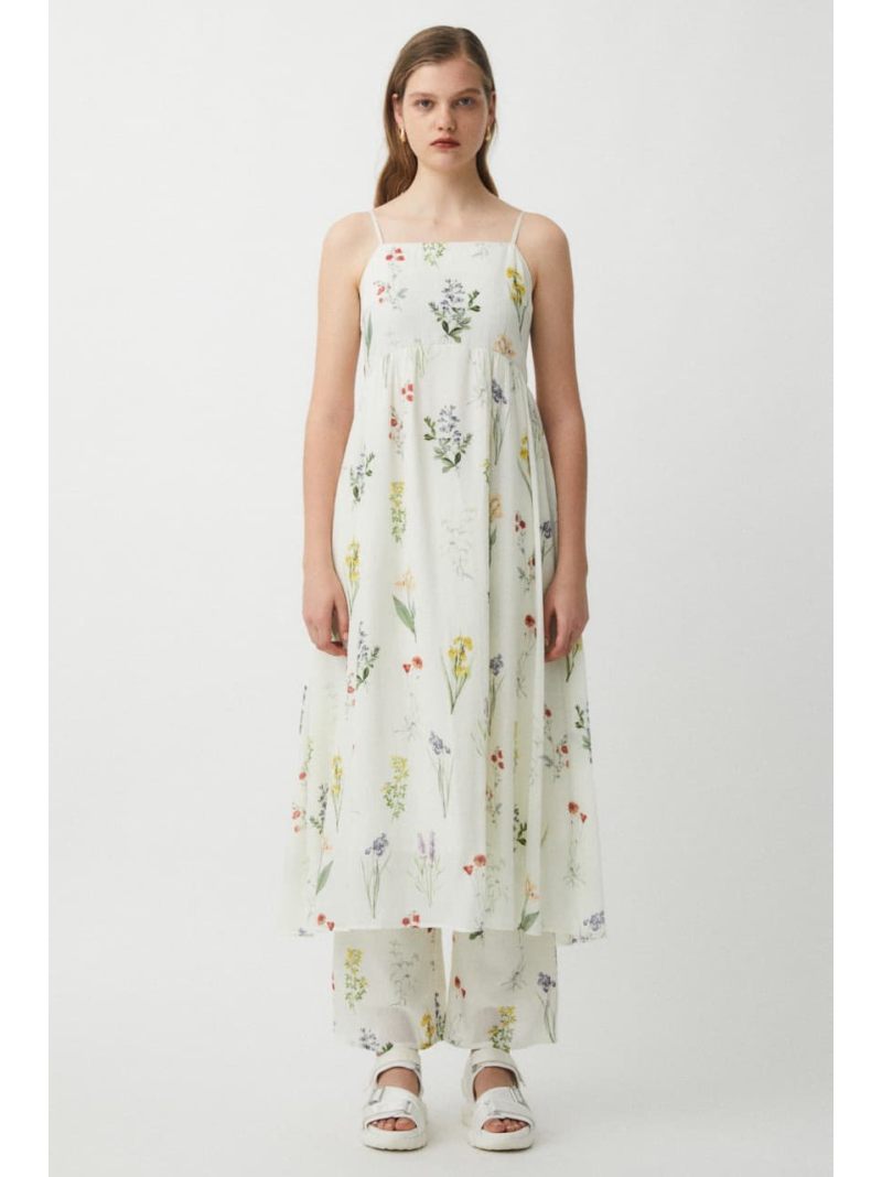 楽天市場 Sale 50 Off Botanical Sheer Cami ドレス Moussy マウジー ワンピース ロングワンピース マキシ ワンピース ホワイト ブラック Rba E 送料無料 Rakuten Fashion シェルターウェブストア