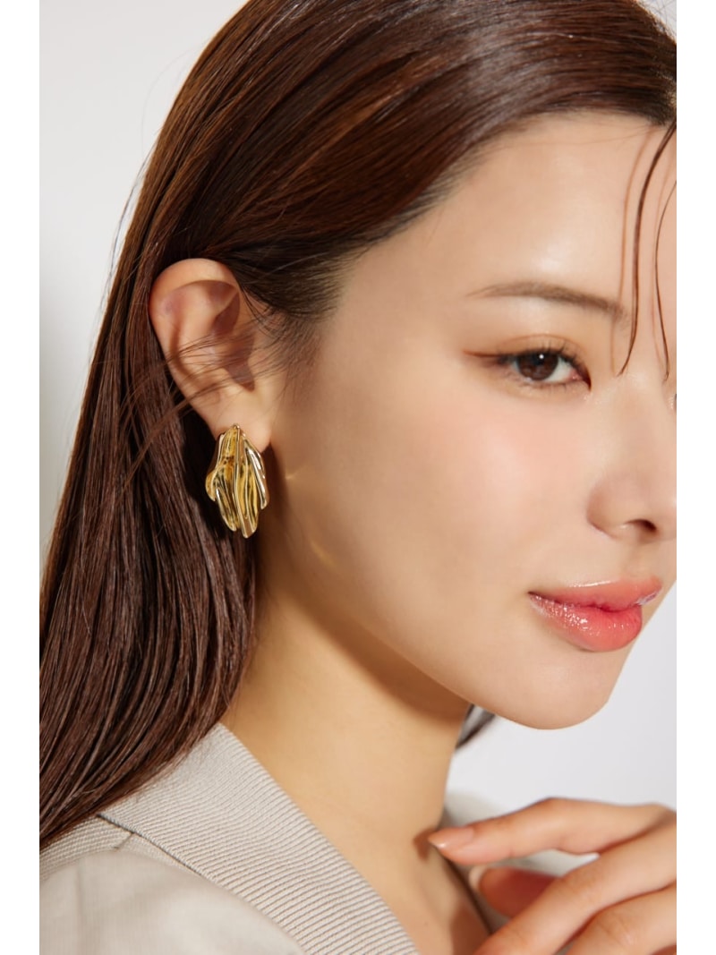 最終SALE！fumika_uchida フミカウチダ シェルピアス 顔モチーフ fumika_uchida フミカウチダ シェルピアス 顔モチーフ 2018ss