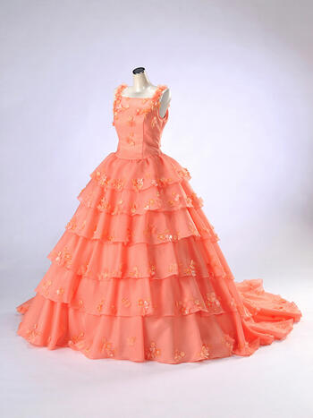 全品ポイント10倍 カラードレス ウェディング用 Orange 002 結婚式 ウェディング パーティー 披露宴 お色直し カクテルドレス 格安 パニエ付 人気のフリルドレス 清純さ溢れるドレスで好感度バツグンです ９号 １３号 オレンジ段フラワー Orange 002