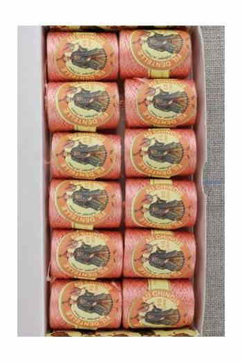 サジュー（Maison Sajou） レース糸 12玉 110m サーモン 【BOÎTE 12 COCONS CALAIS FIL DENTELLE N° 6598 - SAUMON】 フランス CHDENT_CALAIS_ASS_12_6598 【予約】