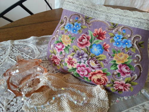 Reflets de Soie クロスステッチ ししゅう キット 手芸 【 Pochette Vintage - pack de soies d'alger 】 Isabelle Mazabraud Kerlan フランス 海外 輸入 上級者 pochvintagesoies｜クロスステッチ手芸雑貨シーボンヌ