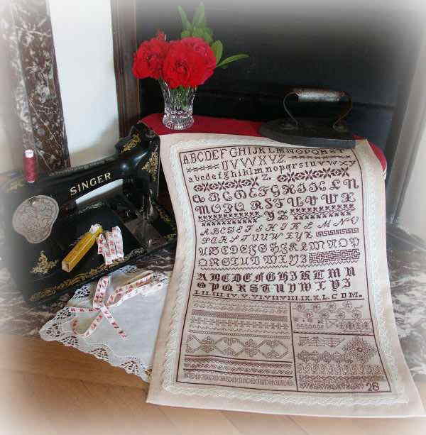Reflets de Soie ( ルフレ・ドゥ・ソワ )  はりつけ台編み目 刺しゅう 一揃いの道具 【 Alphabets et Frises - Soies 】 フランス共和国 外国で インポート 上級者 Pack059