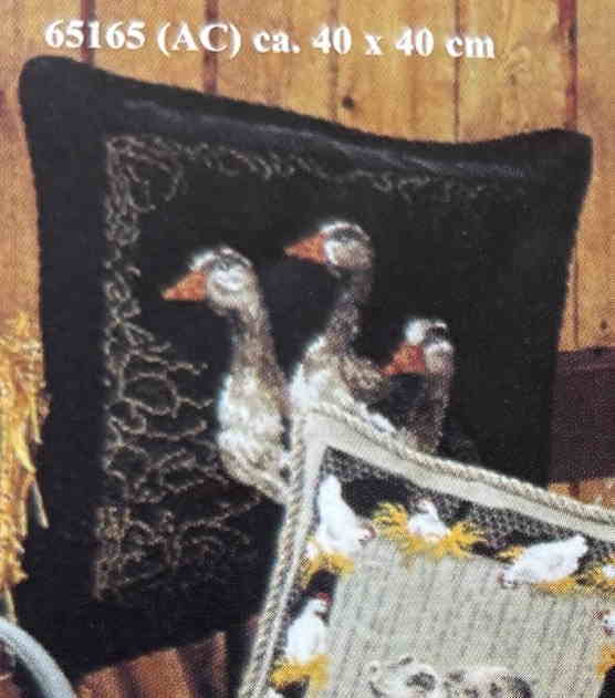 O. Oehlenschl・・gers Eftf. 差し交わす縫い目 刺繍 一揃いの道具 OOE オーレンシュレーガー  【 鵞鳥の餌台 】 ししゅう一揃いの道具 デンマーク王国 北欧 インポート 上級者 Oehlenschlager 貨物輸送無料 65165