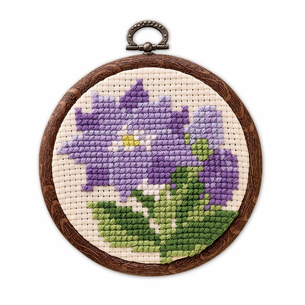 ねむねむです。パスケース入れ　ハンドメイド　撥水加工生地　刺繍　水色系 ねむねむです。パスケース入れ ハンドメイド 撥水加工生地 刺繍