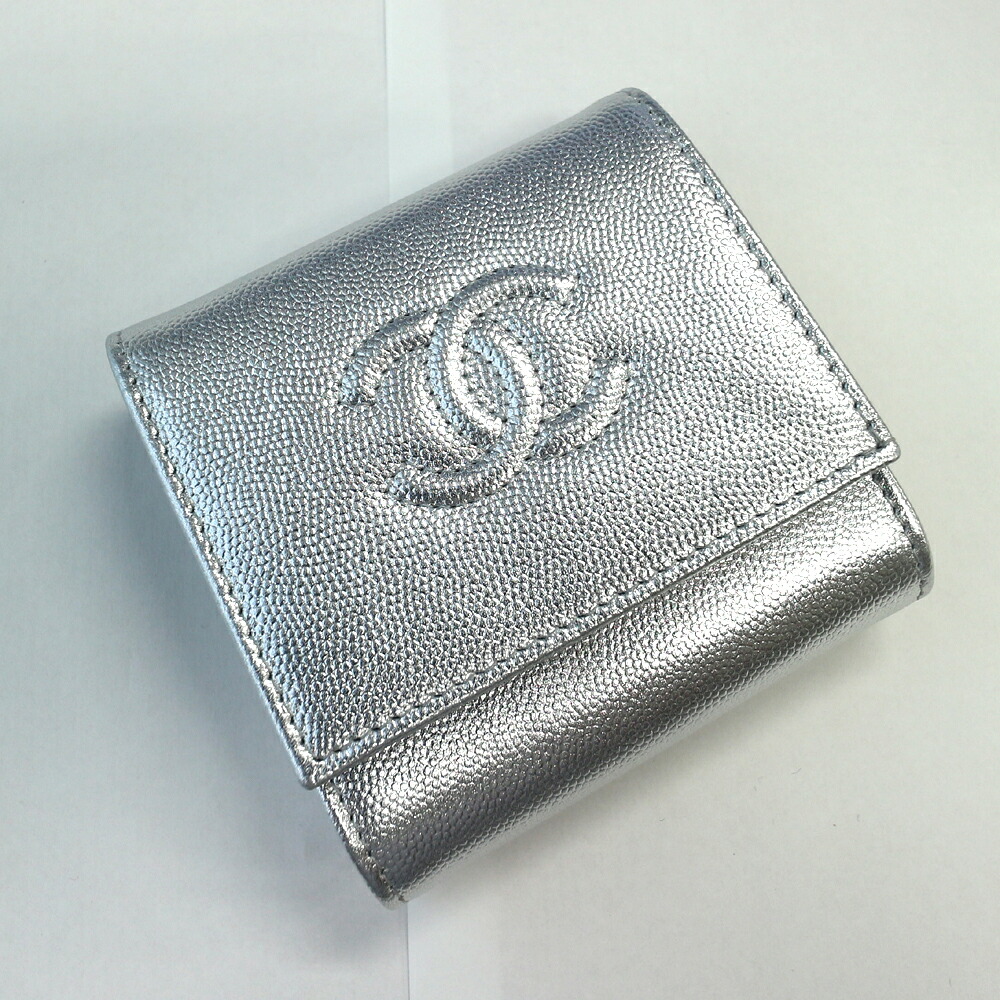 シャネル　ココマーク スモールフラップウォレット 2つ折り財布 CHANEL AP4709　 キャビアスキン（グレインドカーフ）/シルバーメタリック【中古】美品《返品可》【質屋出品】【送料無料】｜渋谷の質屋　楠本商店 75,900円