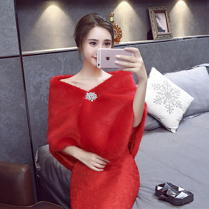 ウェディングショール フェイクファー ショール 赤 ウエディング ボレロ 白 ファーケープ ケープ パーティース用 ブライダル 成人式 秋冬防寒 ファーショール ドレス 花嫁 肩掛け お呼ばれ 結婚式