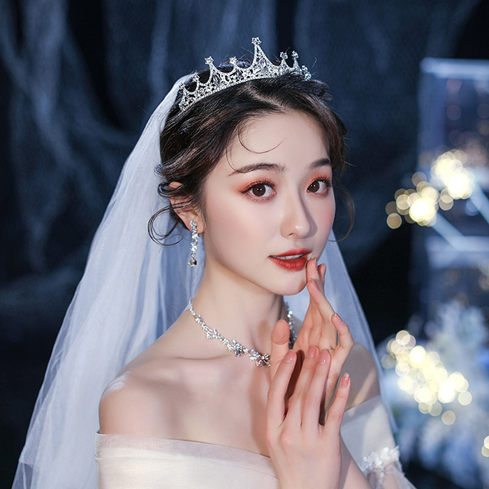 5d☆ティアラ ヘッドドレス ヘアアクセサリーパールウェディングブライダル結婚式 フォーマル