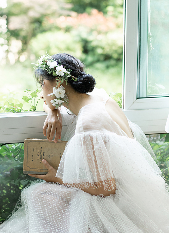 69%OFF!】 ヘッドドレス フラワー ティアラ ウエディング 結婚式 カチューシャ 花冠