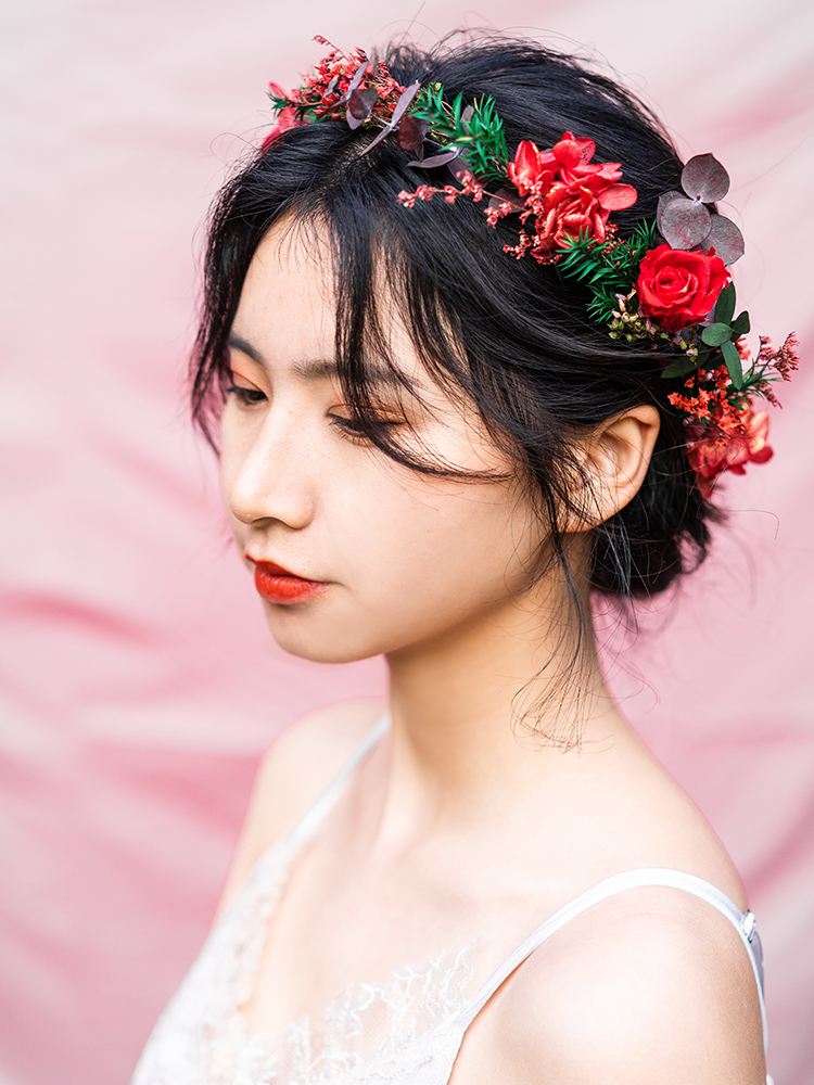 ウエディング 花冠 花かんむり ヘッドドレス カチューシャ ティアラ ヘアアクセサリー 髪飾り 結婚式 ウェディング 造花 森ガール 花輪 手作り 姫風 花嫁 パーティー フェス 海外旅行 写真撮り 21年新作入荷