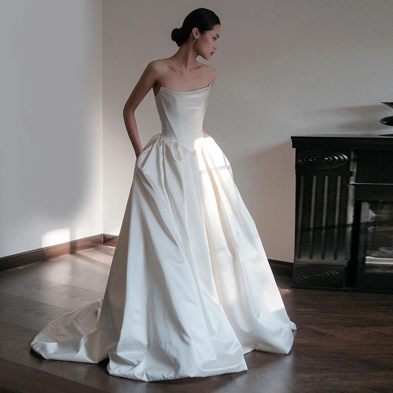 パーティードレス サテン ロングドレス 大きい 花嫁 海外挙式 前撮り ウエディングドレス 結婚式 お呼ばれ ドレス 結婚式 ノースリーブ イブニングドレス Aラインドレス wedding dress 後撮り トレイン付き ブライダル ワンピース フォーマルドレス 披露宴 演奏会 文化祭|渋谷ウイングス