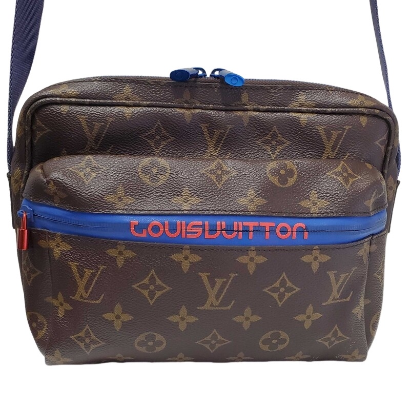 LOUIS VUITTON ルイ ヴィトン キムジョーンズ 伝達人 PM M43843 赤銅色 モノグラム 酉の方角合切袋 メンズ 【中古】 32602K257