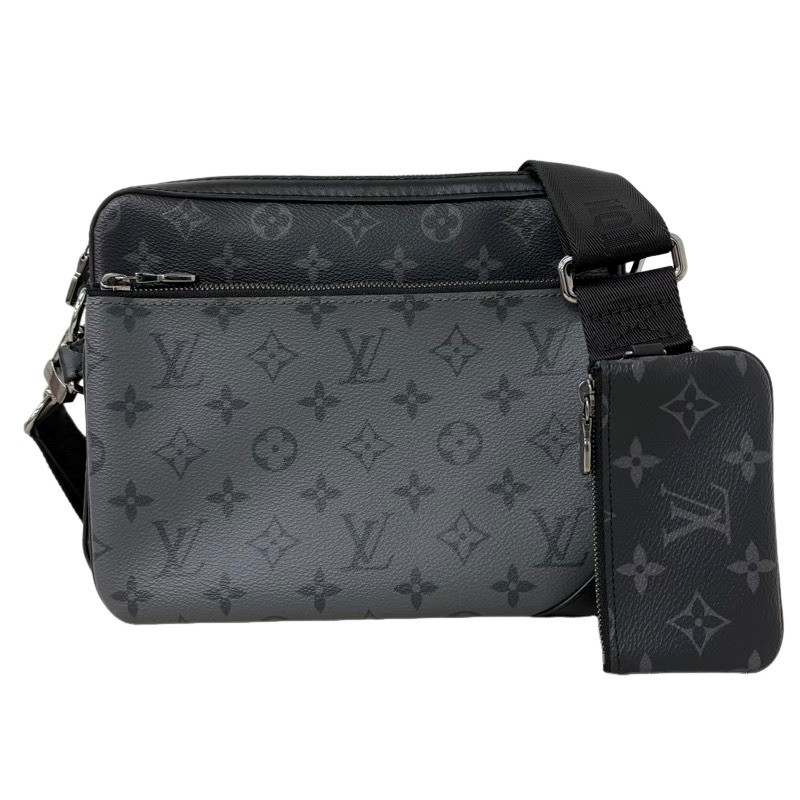 LOUIS VUITTON ルイヴィトン 三重協奏曲・飛脚屋 M69443 黒いこと×薄墨色 モノグラム・エクリプス ショルダーバッグ メンズ 【中古】 22605K76