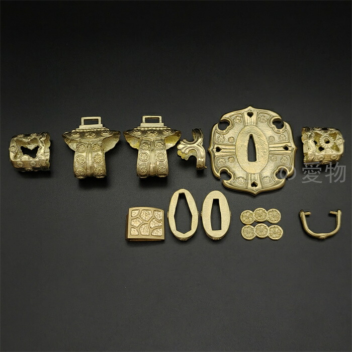 太刀金具セット。 imgrc0091653886.jpg