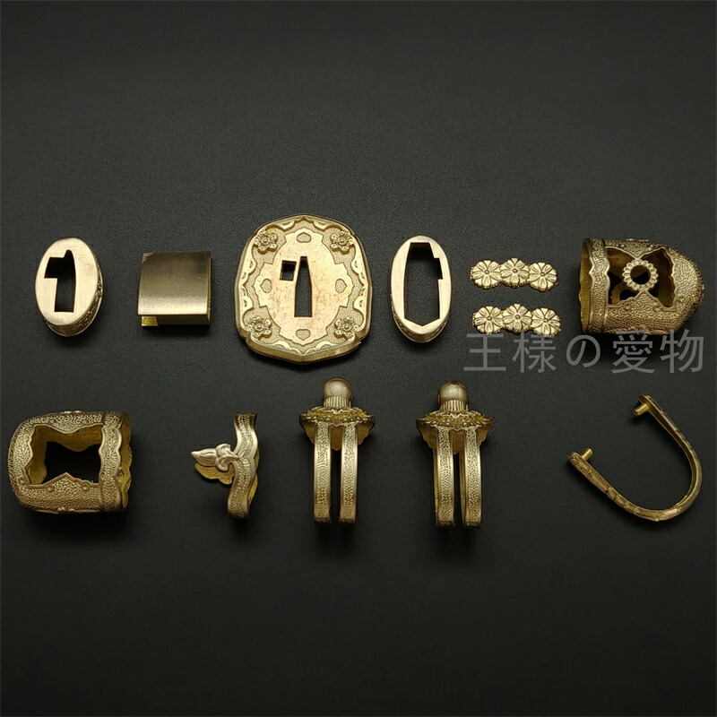 楽天市場】日本刀装具 太刀拵金具セット 黒色 刀鍔 縁頭 目貫