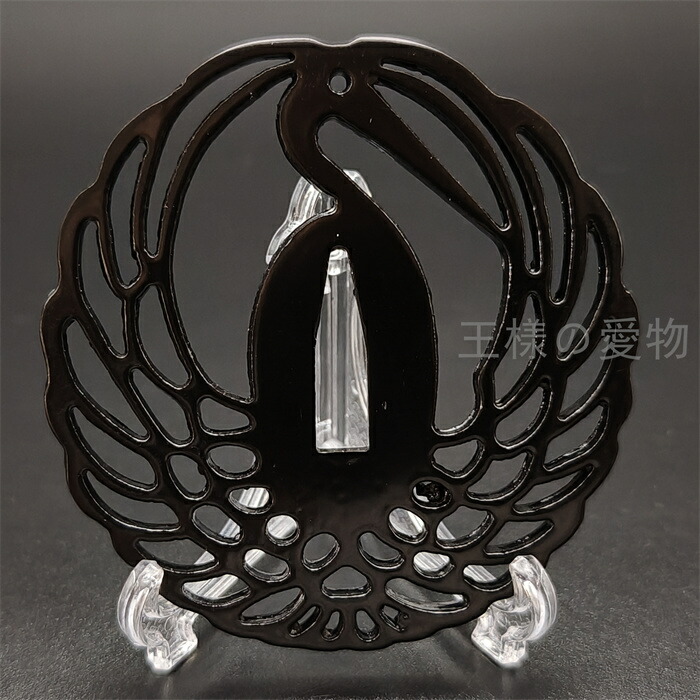 刀鍔　鶴丸の図　目に銀象嵌　鉄製　金工品　細工　職人作　日本刀装具　刀剣美術 楽天市場】刀鍔 鶴丸の図 目に銀象嵌 鉄製 金工品 細工 職人作