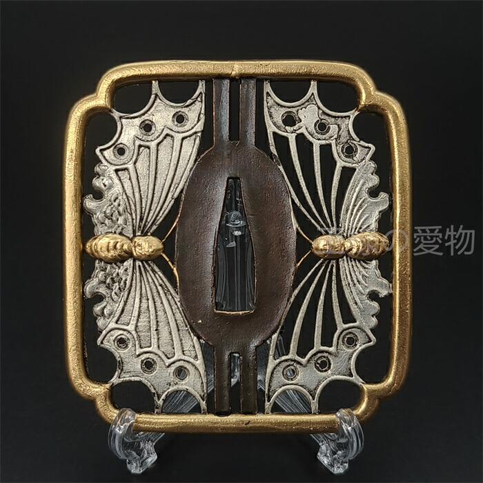 楽天市場】日本刀装具 刀鍔 金銀双蝶図 銅地 金工 細工 鍔 つば 居合用