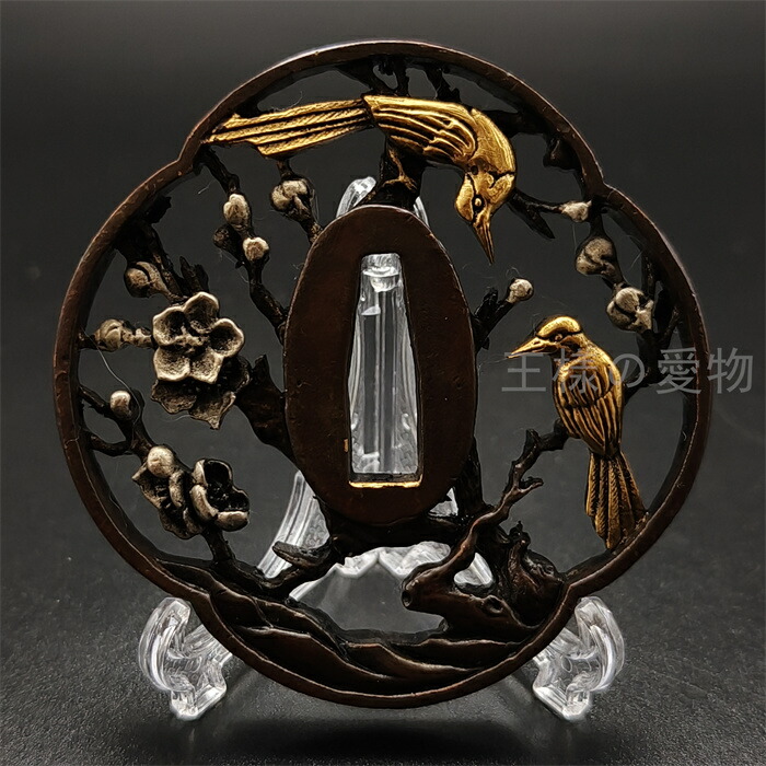 鉄製 鍔 二羽の鳥 金色装飾付き Tsuba Gallery #6 | Tsuba Otaku