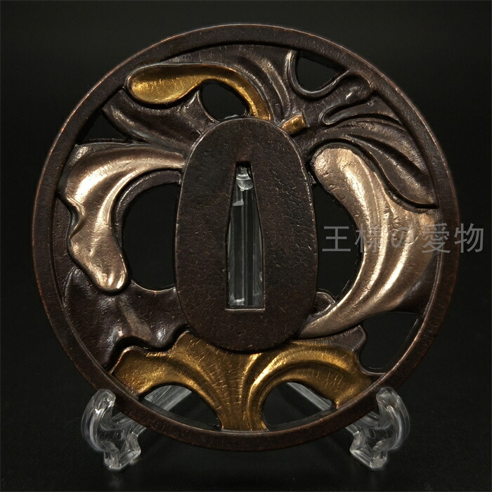 楽天市場】日本刀装具 刀鍔 松図 銅地 金工 細工 鍔 つば 居合用 刀剣