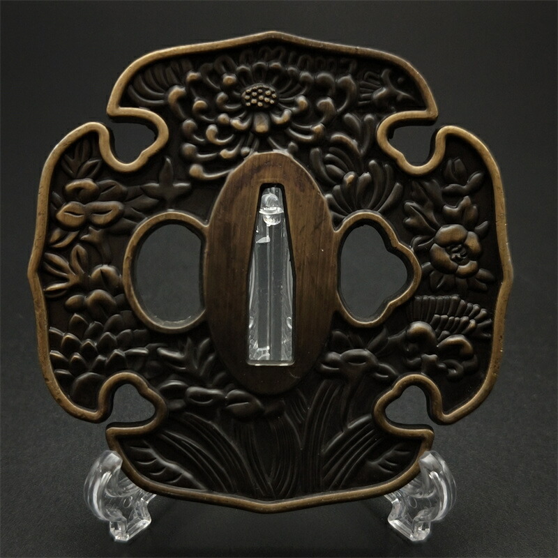 楽天市場】日本刀装具 太刀拵の図 刀鍔 銅地 細工 絵金銀 鍔 刀の鍔