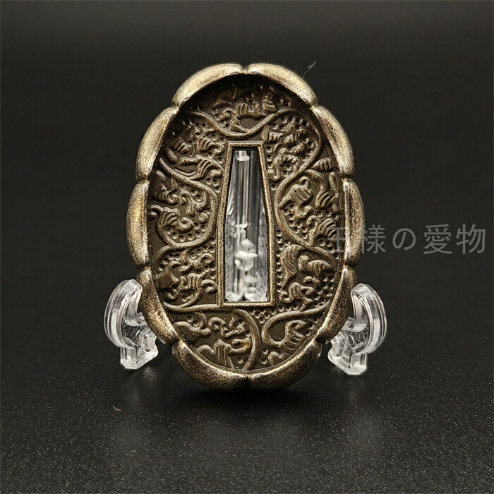 楽天市場】日本刀装具 鱗紋の図 金色 短刀鍔 合金製 現代品 鍔 刀の鍔