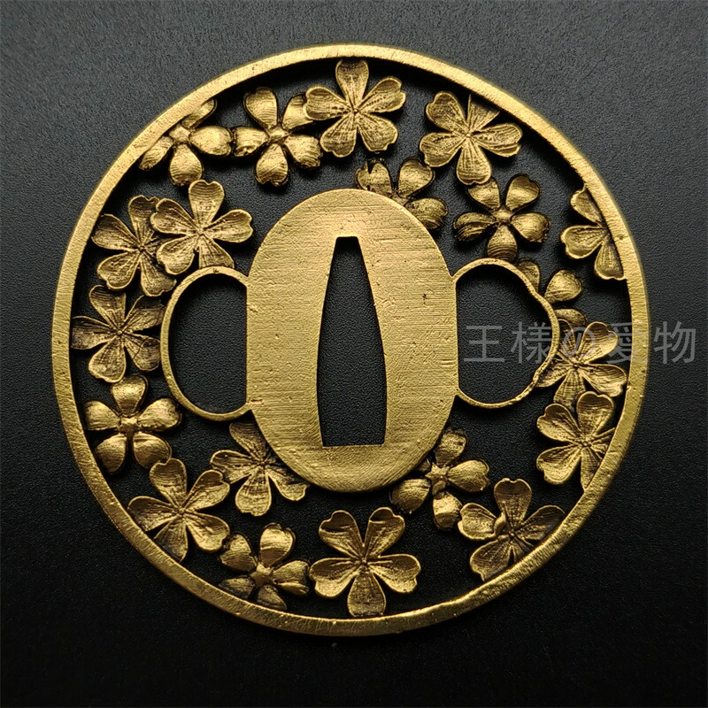 楽天市場】日本刀装具 刀鍔 桜の図 銀色 銅地 金工 細工 銀