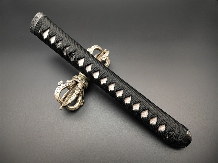 楽天市場】日本刀装具 大刀柄 新品 長約30CM 花縁頭 牡丹目貫 白本鮫皮