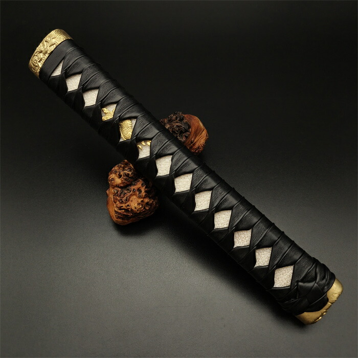 楽天市場】日本刀装具 大刀柄 新品 長約26CM 紅葉縁頭 龍目貫 白