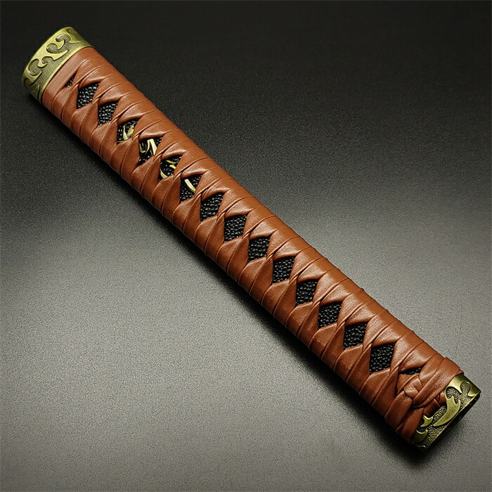 楽天市場】日本刀装具 大刀柄 新品 長約26CM 紅葉縁頭 桜目貫 黒