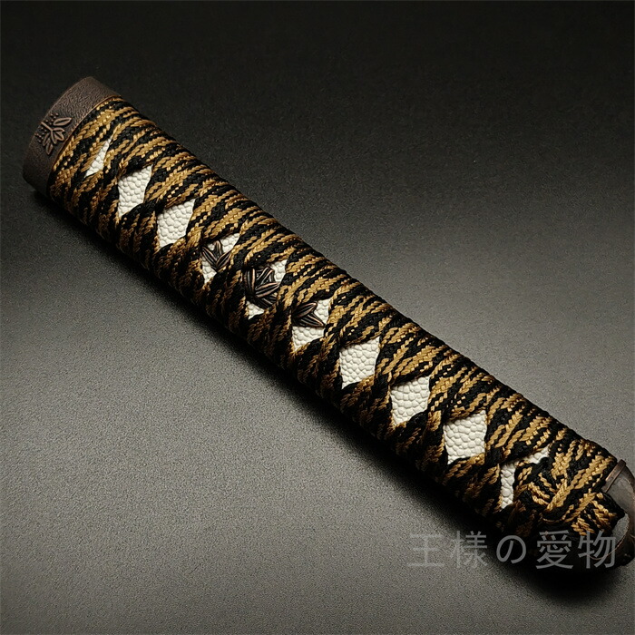 日本刀　柄　刀装具 楽天市場】日本刀装具 大刀柄 新品 長約26CM 梵字縁頭 花紋目貫