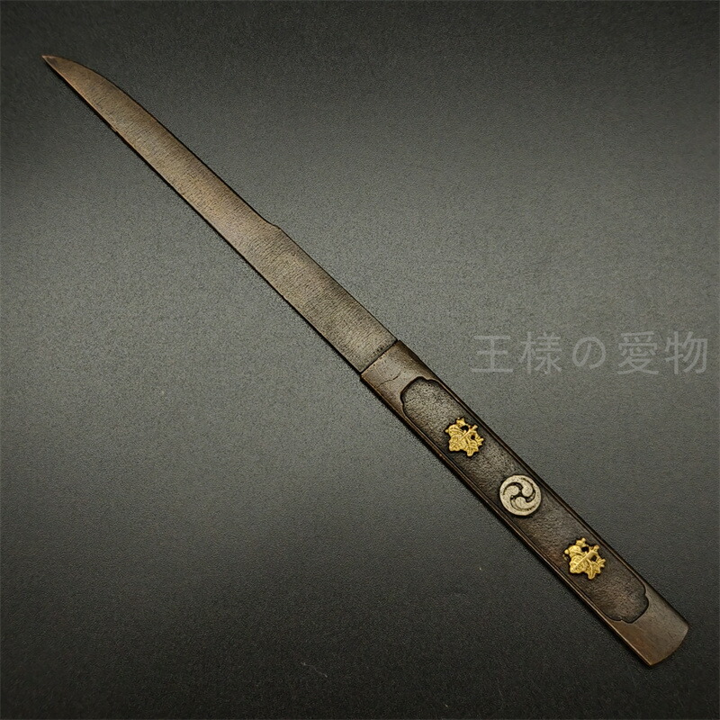 楽天市場】日本刀装具 小柄 笄 龍の図 銅地 刀剣美術 刃はなし : 王様