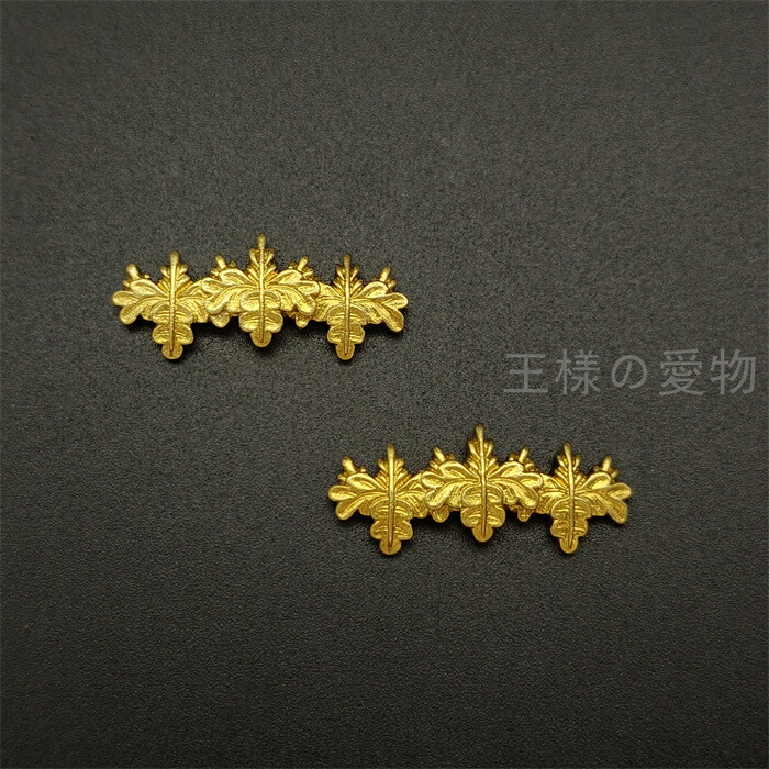 日本刀装具　小柄　笄　家紋の図　五三の桐　三巴の紋　銅地　絵金銀　刀剣美術 compass1710341370.jpg