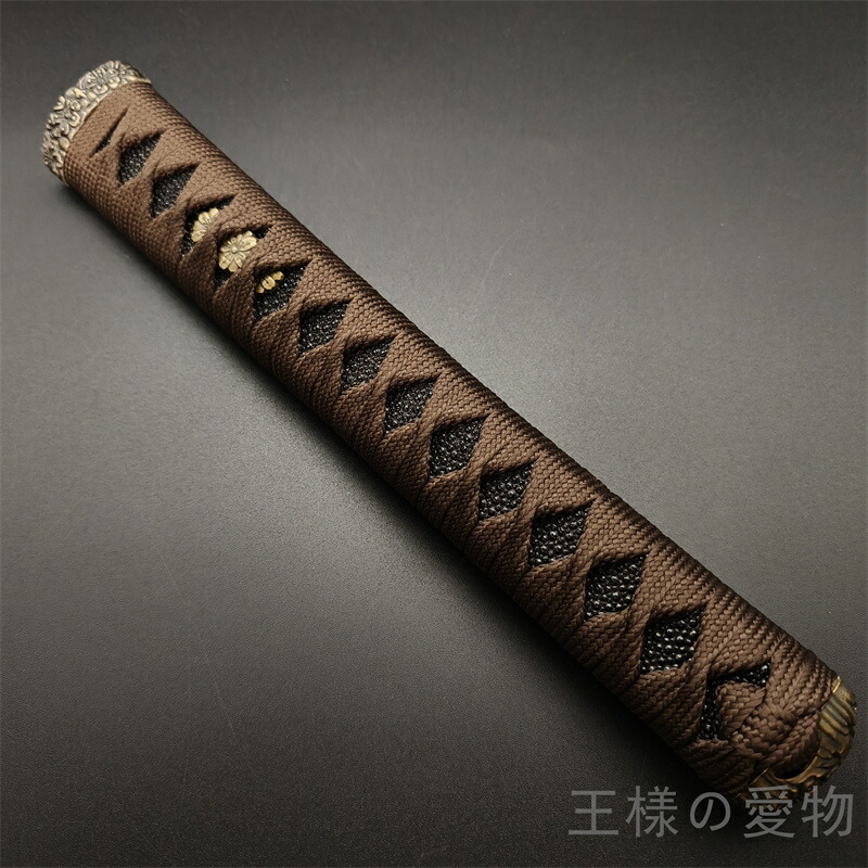 楽天市場】日本刀装具 大刀柄 新品 長約26CM 桜縁頭 桜目貫 本鮫皮 木