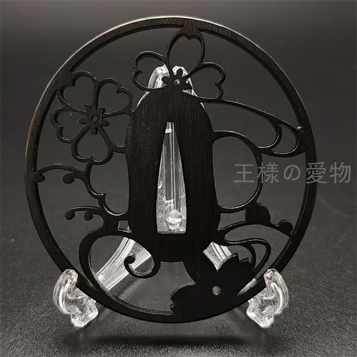 楽天市場】刀鍔 猫爪の図 鉄製 金工品 細工 職人作 日本刀装具 刀剣