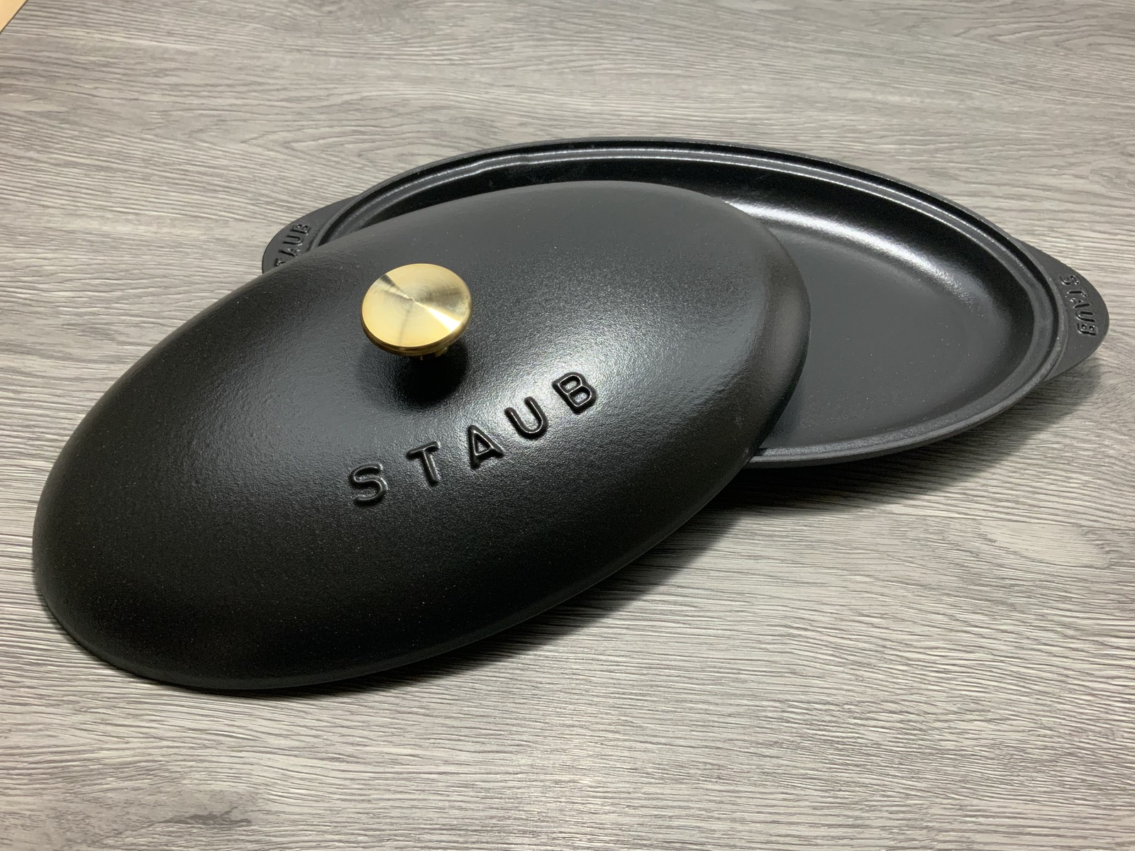 超激安 楽天市場 Staub フィッシュ ホットプレート 31センチ 黒 シャローオーバル ストウブ キッチンツール ホット プレート 鍋 お鍋 ホーロー 琺瑯 ホーロー鍋 Ih おしゃれ Ih対応 ストゥブ 調理器具 ブランド キッチングッズ キッチン用品 蓋 ふた フタ 蓋付き 蓋