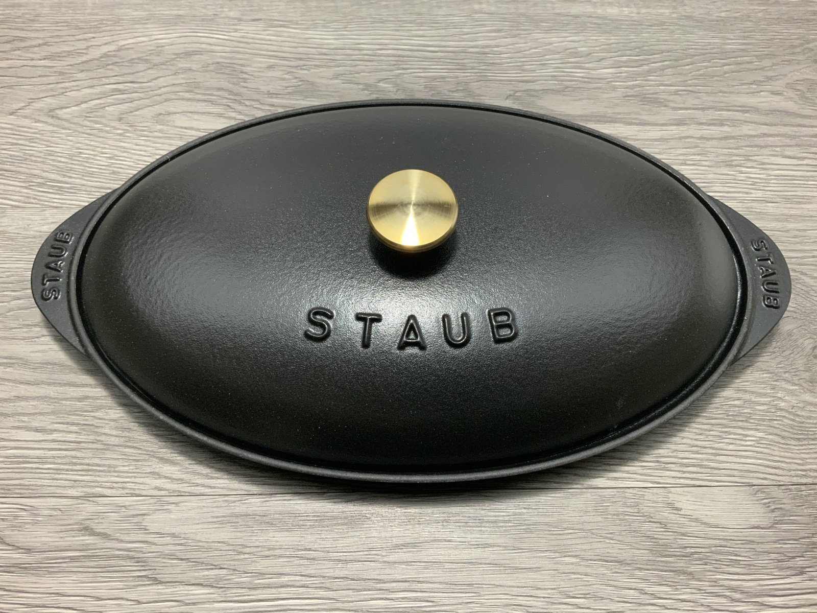 全品送料無料 Staub フィッシュ ホットプレート 31センチ 黒 シャローオーバル ストウブ キッチンツール ホット プレート 鍋 お鍋 ホーロー 琺瑯 ホーロー鍋 Ih おしゃれ Ih対応 ストゥブ 調理器具 ブランド キッチングッズ キッチン用品 蓋 ふた フタ 蓋付き 蓋つき