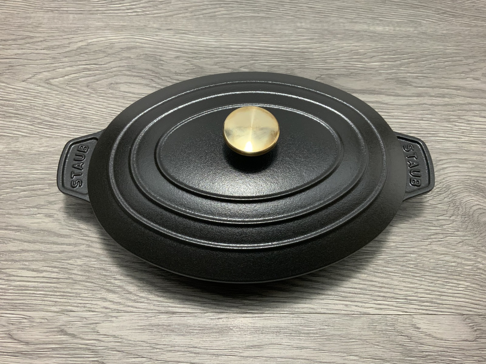 交換無料 楽天市場 Staub オーバル ホットプレート 23 17センチ 黒 オーバルプレート ストウブ キッチンツール ホット プレート 鍋 お鍋 ホーロー 琺瑯 ホーロー鍋 Ih おしゃれ Ih対応 ストゥブ 調理器具 ブランド キッチングッズ キッチン用品 蓋 ふた フタ 蓋付き