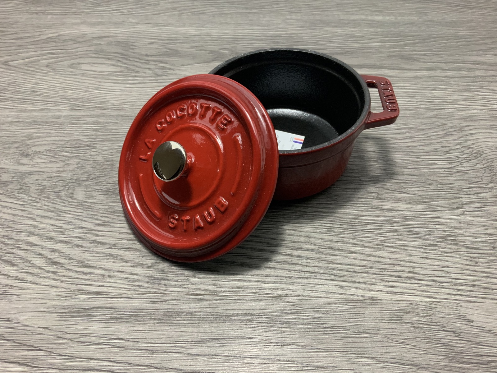 ラウンド 料理がおいしくなる魔法のお鍋 丸形 赤 おしゃれ 小鍋 キッチン用品 10センチ レッド キッチンツール プレート Ih ストウブ Staub ピコ ココット チェリー ホット 鍋 お鍋 ホーロー 琺瑯 ホーロー鍋 Ih おしゃれ Ih対応 ストゥブ 調理器具 ブランド キッチン ラウンド 料理がおいしくなる魔法のお鍋 丸形 赤 おしゃれ 小鍋 キッチン用品 10センチ レッド キッチンツール プレート Ih ストウブ Staub ピコ ココット チェリー ホット 鍋 お鍋 ホーロー 琺瑯 ホーロー鍋 Ih おしゃれ Ih対応 ストゥブ 調理器具 ブランド キッチン