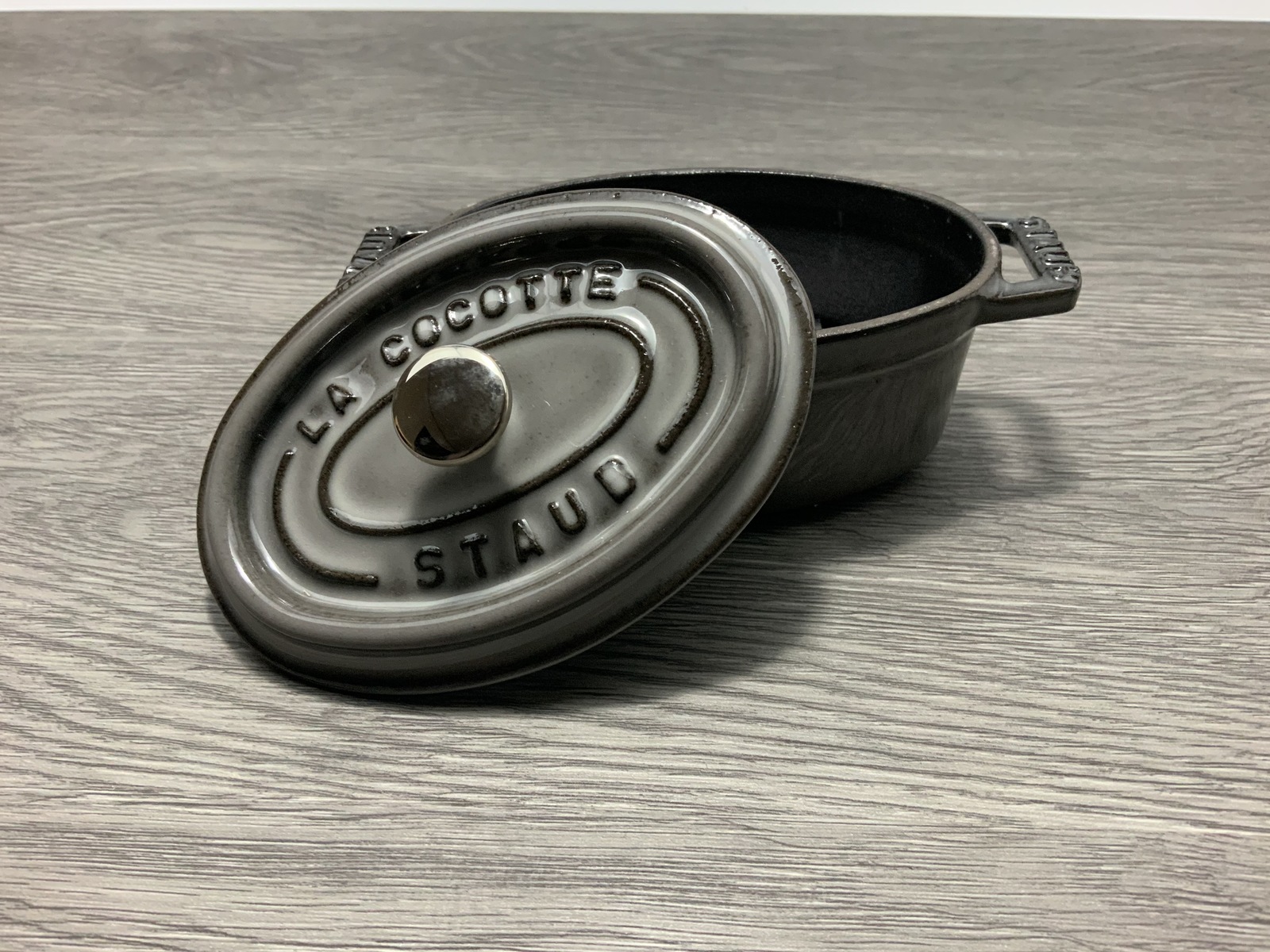 人気ブランドを 楽天市場 Staub ピコ ココット オーバル 楕円 1１センチ グレー 小鍋 ストウブ キッチンツール ホット プレート 鍋 お鍋 ホーロー 琺瑯 ホーロー鍋 Ih おしゃれ Ih対応 ストゥブ 調理器具 ブランド キッチングッズ キッチン用品 蓋 ふた フタ 蓋付き