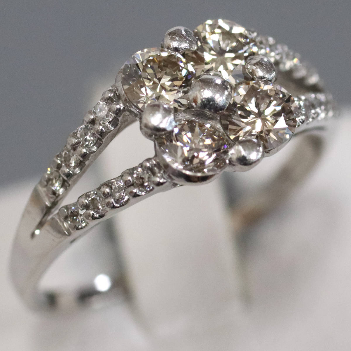 楽天市場】【中古】Pt900ダイヤモンドリング フラワーモチーフ D1.00 