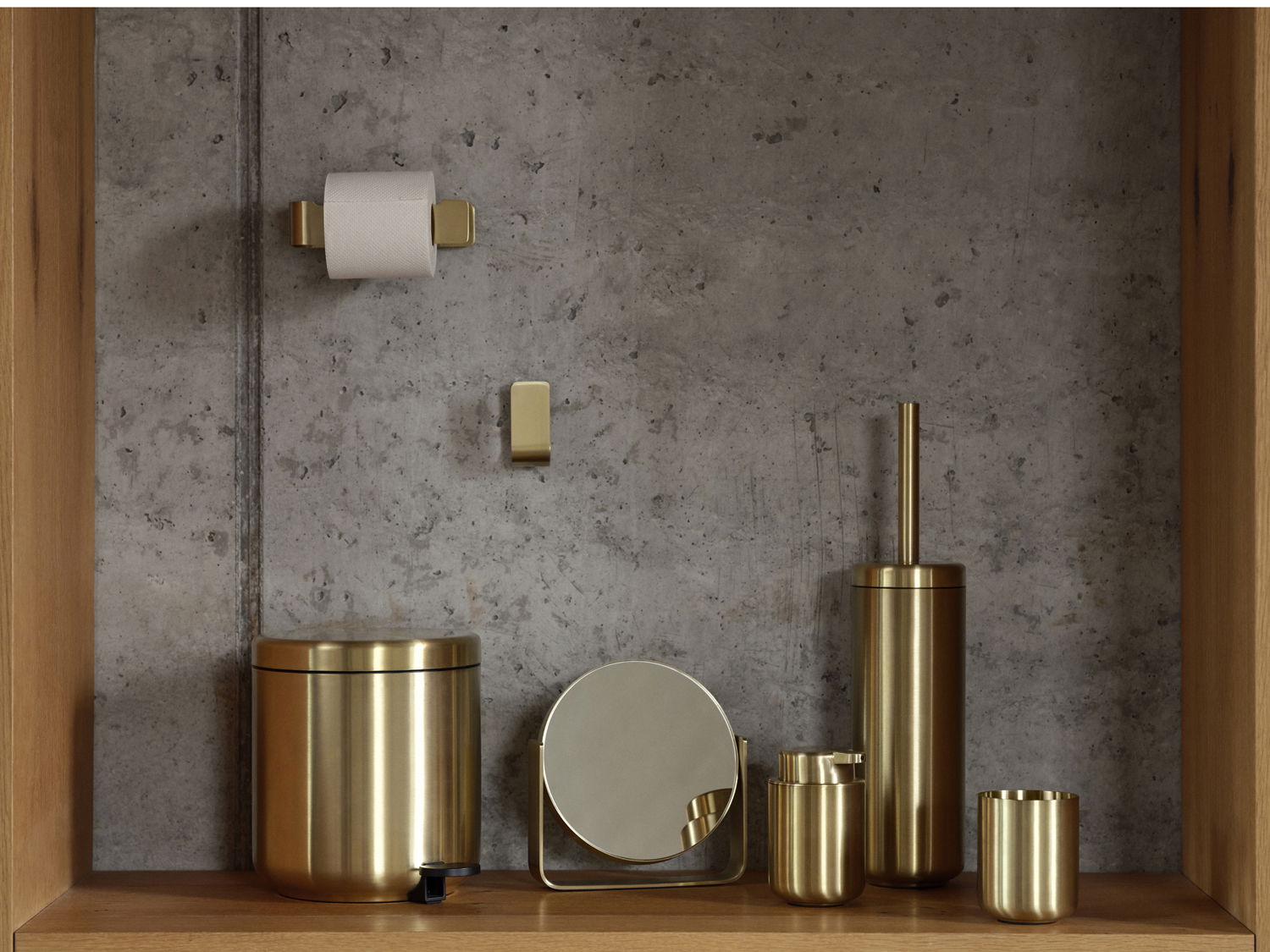 【堅苦しさ】ZONE DENMARK (領域デンマーク王国) UME Gold 石けんディスペンサー/ツースタンブラー/鏡鑑/室内用便器毛はらい/ペダル壜/