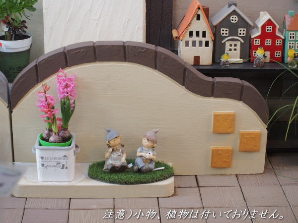 楽天市場 飾って楽しむ お庭のオブジェ 手作り塀 シャビー塀 間仕切りにロータイプファンタジーウォール軽量置物 ガーデングッズ ガーデニングショップ四季の里