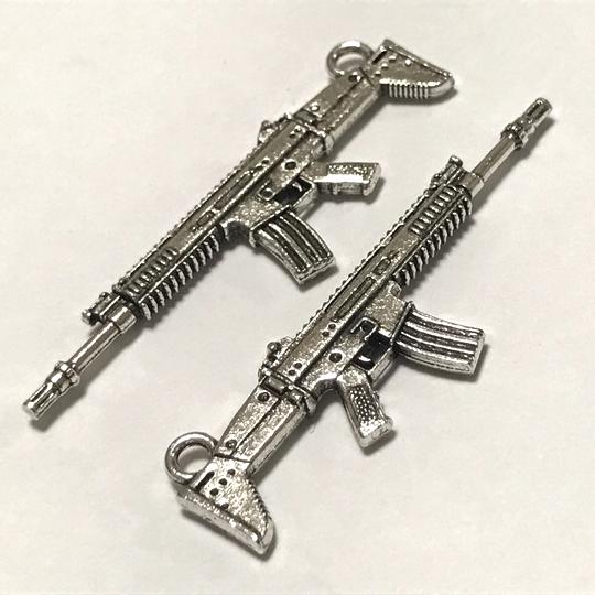 楽天市場】（2個セット）手榴弾のチャーム 爆弾 3Dパーツ 銀古美 武器